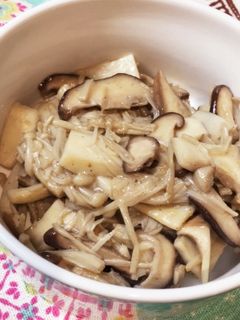 簡単パルメザンチーズのきのこバターソテー-レシピのメイン写真