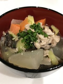 野菜を食べる豚汁-レシピのメイン写真
