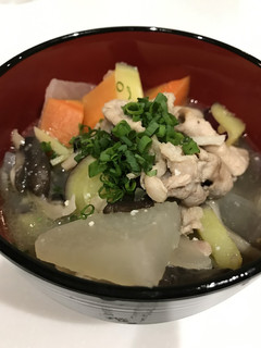 野菜を食べる豚汁-レシピのメイン写真