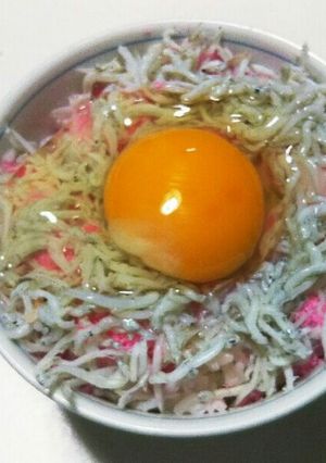 3ランク上のしらす&桜でんぶ卵かけご飯！-レシピのメイン写真