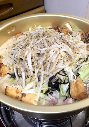 ヤヴァイ美味しさ ごまみそ豆乳鍋-レシピのメイン写真