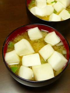 簡単!豆腐とはんぺんのお味噌汁-レシピのメイン写真