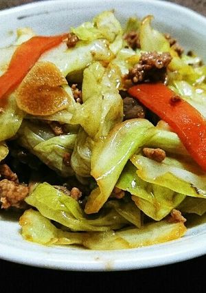 豚ひき肉とキャベツの赤味噌炒め-レシピのメイン写真