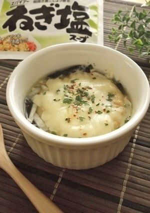 レンジで簡単♪がんもわかめグラタンスープ-レシピのメイン写真