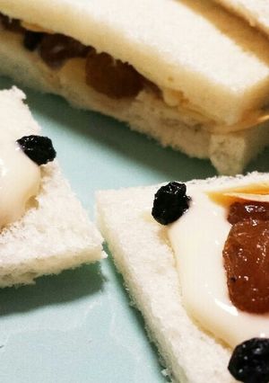 レーズンと蜂蜜のクリームチーズサンド-レシピのメイン写真