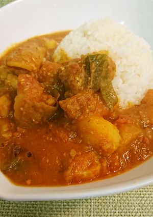 子持ちヤリイカと野菜畑トマト煮カレー-レシピのメイン写真