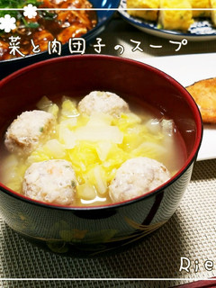 簡単、シンプル 白菜と肉団子のスープ-レシピのメイン写真