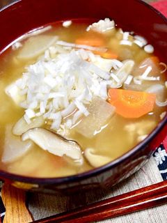 栄養満点!具沢山な豚汁-レシピのメイン写真