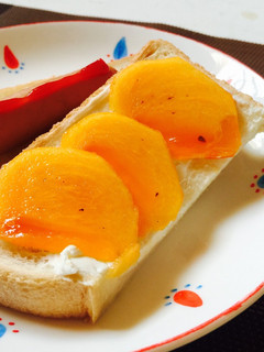 今が旬!クリームチーズと柿のトースト-レシピのメイン写真