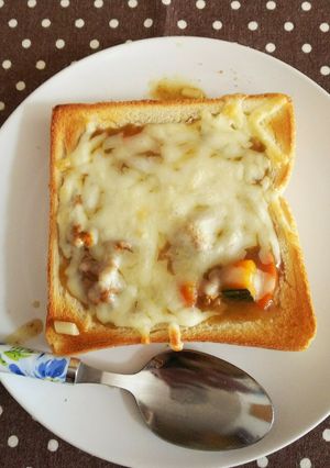 ☆簡単朝ごはん☆きのうのカレーで！-レシピのメイン写真