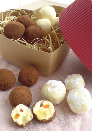 生チョコ風とろけるクリームチーズトリュフ-レシピのメイン写真
