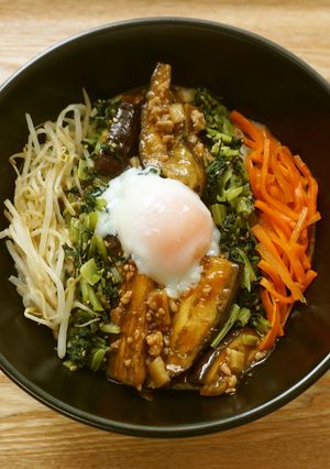 月見麻婆うどん-レシピのメイン写真