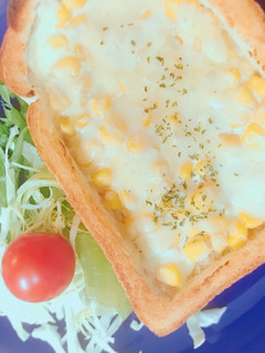 コーンとマヨ♡混ぜ込みチーズトースト-レシピのメイン写真