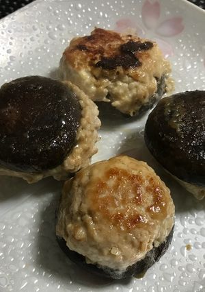 椎茸嫌いのための椎茸まんま鶏ハンバーグ-レシピのメイン写真