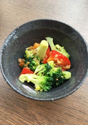 ブロッコリーとパプリカの胡麻和え-レシピのメイン写真