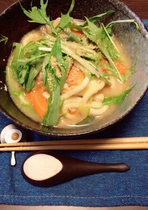 簡単！あったか♡水菜のせ味噌煮込みうどん-レシピのメイン写真