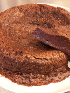炊飯器一つで簡単ガトーショコラ♡-レシピのメイン写真
