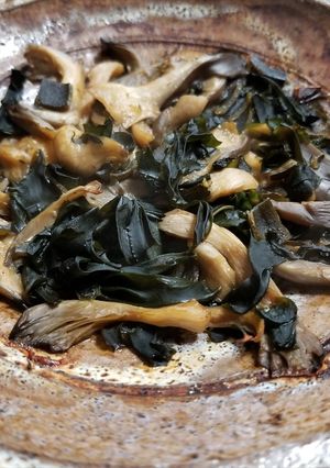 ヒラタケと3種の海藻の焼きキノコ-レシピのメイン写真