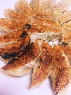 野菜と肉汁たっぷり餃子-レシピのメイン写真