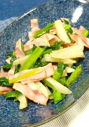 簡単！長いも小松菜のベーコン炒め-レシピのメイン写真