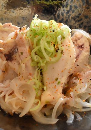 簡単★手羽元と玉ねぎの梅煮-レシピのメイン写真