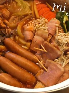 トマト缶1つあれば出来る☆簡単トマト鍋☆-レシピのメイン写真