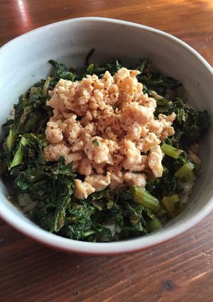 材料すべてフライパンへ〜簡単☆鶏そぼろ！-レシピのメイン写真