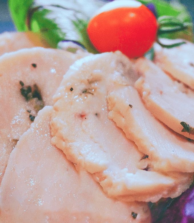 61℃ 低温調理 簡単自家製 鶏ハム by 低温調理器BONIQ 【クックパッド