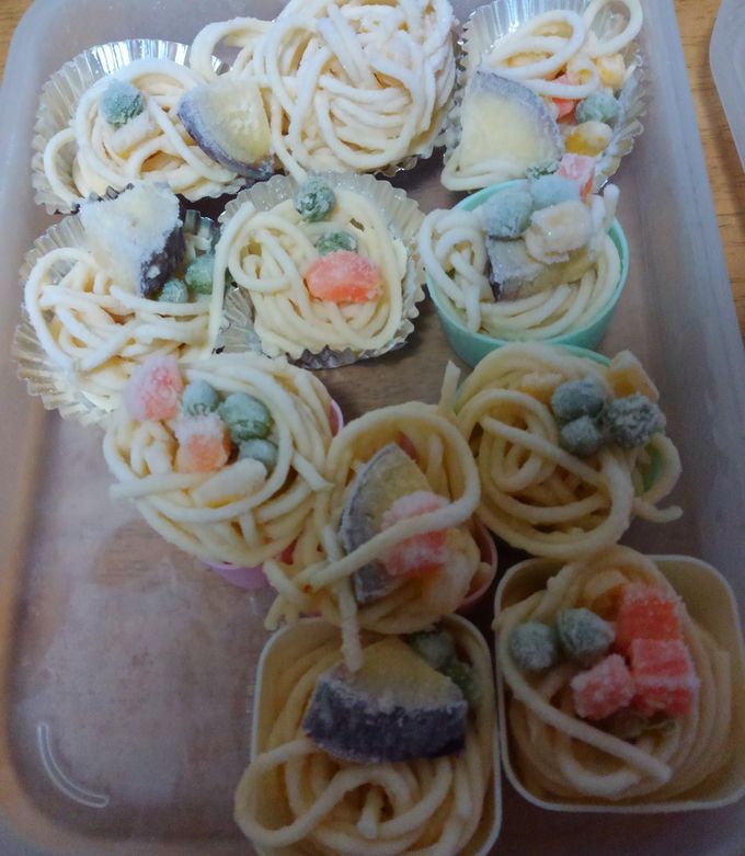 自作作品中皿、soup皿、スパゲッティ、サラダなど。 自作作品中皿、soup皿、スパゲッティ、サラダなど。