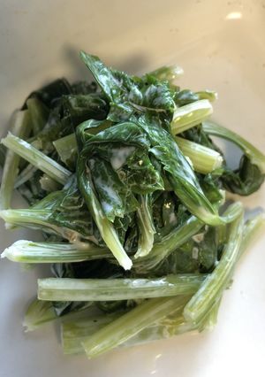 セロリの葉っぱの柚子胡椒マヨ和え-レシピのメイン写真