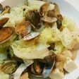 スープも味わうアサリの酒蒸し