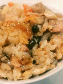 鶏肉とキノコたっぷりの炊き込みご飯-レシピのメイン写真