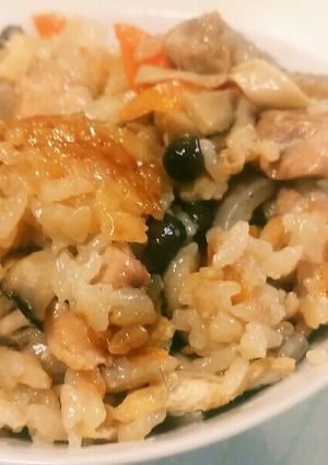鶏肉とキノコたっぷりの炊き込みご飯-レシピのメイン写真