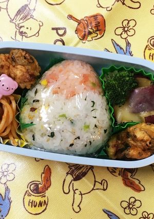 必須３色=合体おにぎり❤どこからかじる？-レシピのメイン写真