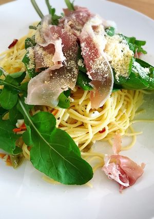 ルッコラと生ハムのペペロンチーノ-レシピのメイン写真