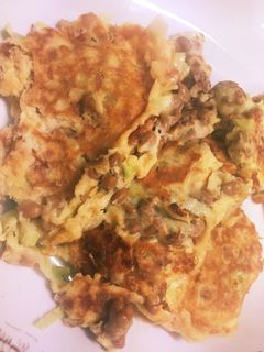 混ぜて焼くだけ☆離乳食完了期お好み焼き風-レシピのメイン写真