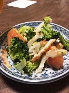 柿とブロッコリーの彩りサラダ-レシピのメイン写真