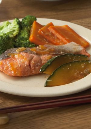 サーモンの甘酢焼き・温野菜添え-レシピのメイン写真