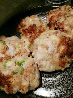 簡単☆里芋鶏挽き肉ハンバーグ-レシピのメイン写真