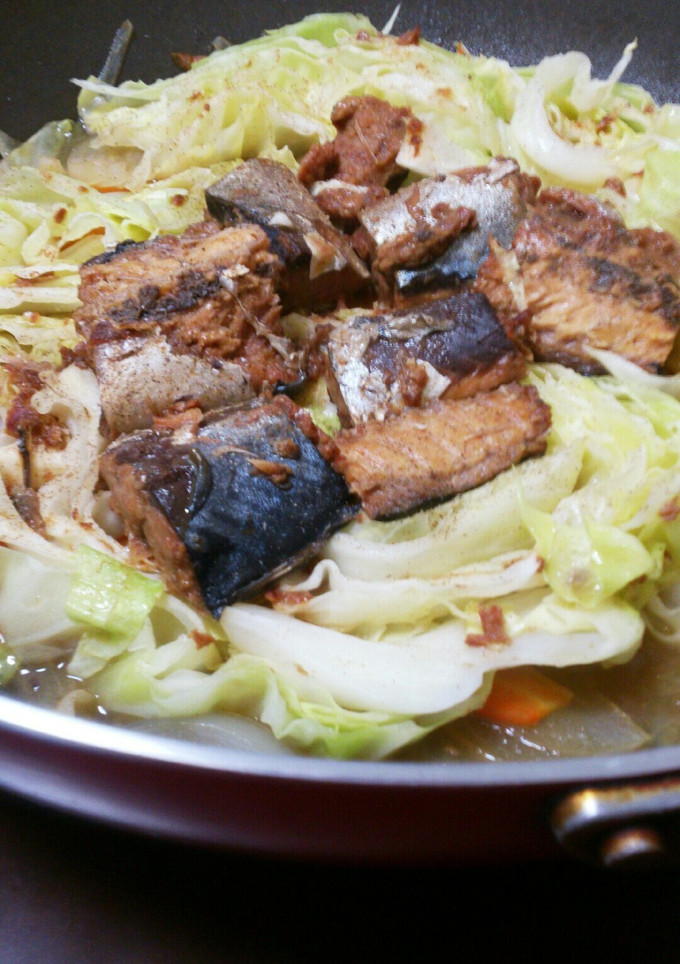 鯖の味噌煮缶でちゃんちゃん焼き風-レシピのメイン写真