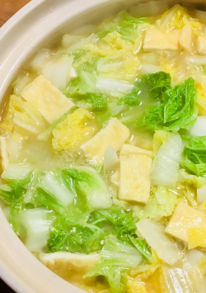 寒い朝に。白菜と油揚げのお味噌汁-レシピのメイン写真