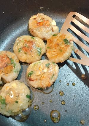 照り焼き♩れんこん餅(大葉入り)-レシピのメイン写真
