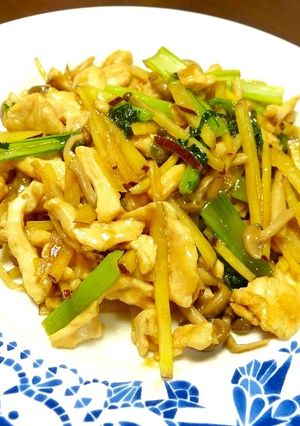 簡単！小松菜と薩摩芋とお肉の蜂蜜醤油炒め-レシピのメイン写真
