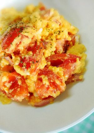 5分。とろとろ卵のチーズトマト炒め-レシピのメイン写真