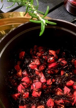 《ひじきの赤ワイン煮 トマト和え》-レシピのメイン写真