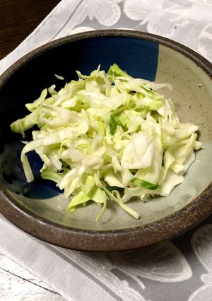 ただのキャベツの千切りではなく塩麹入り！-レシピのメイン写真