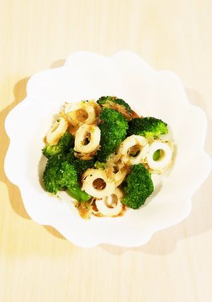 ブロッコリーと竹輪のオリーブ醤油あえ-レシピのメイン写真