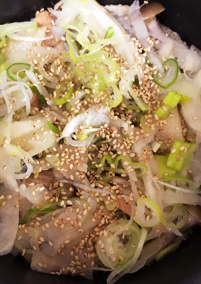 新生姜が香る♪鮭ときのこの炊き込みご飯-レシピのメイン写真
