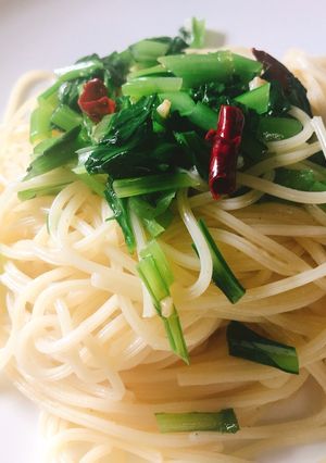 我が家の定番パスタ 小松菜ペペロンチーノ-レシピのメイン写真