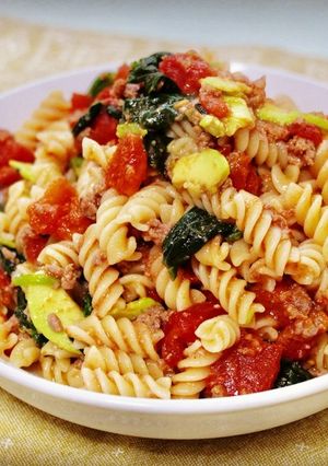 シーザーミートソースパスタ-レシピのメイン写真